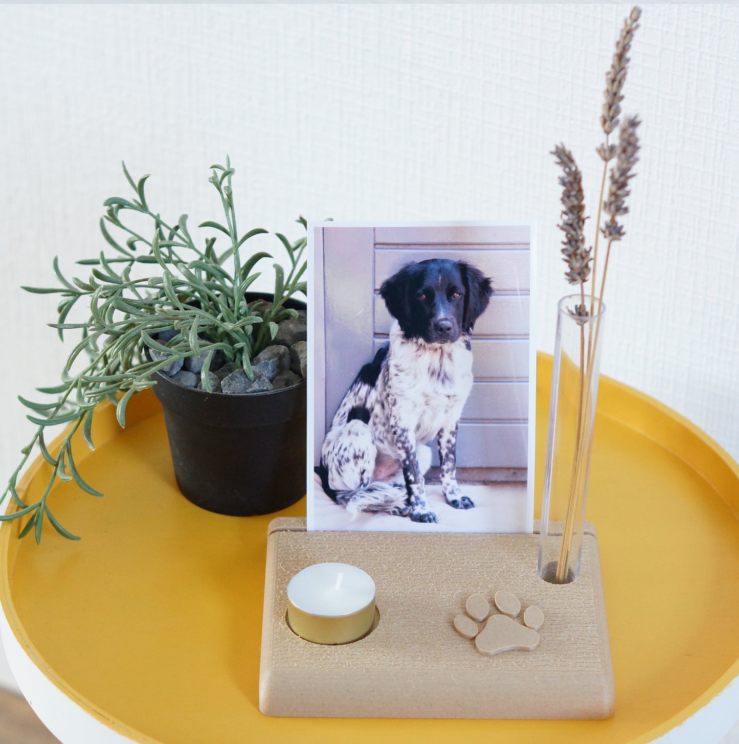 Overleden hond | cadeau | gedenkfotolijst huisdier | herinnering | herdenking | fotolijst | kaars | vaasje| waxinelichtje | hout