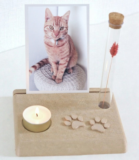 Overleden kat | cadeau | gedenkfotolijst huisdier | herinnering | herdenking | fotolijst | kaars | vaasje | waxinelichtje | hout